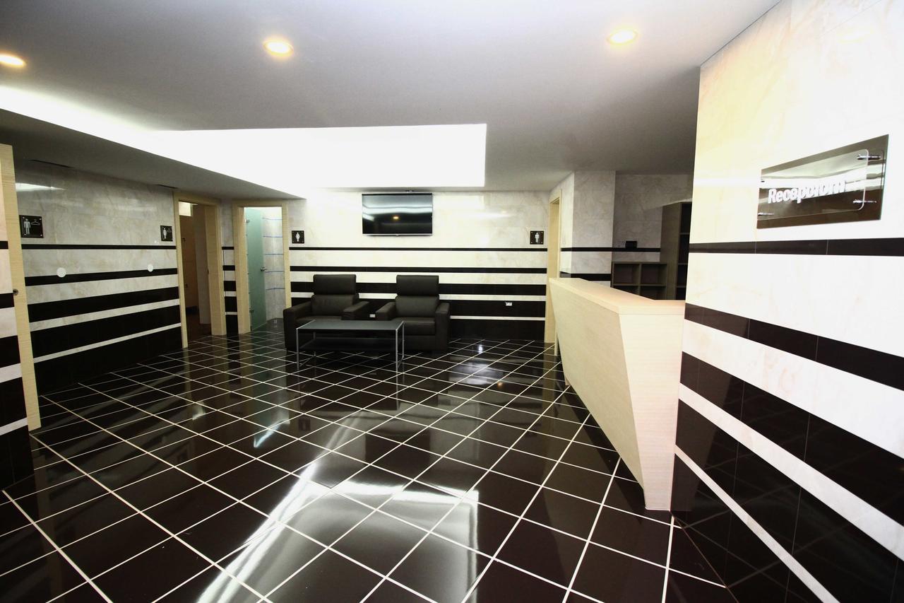 פרישטינה Hotel International Prishtina & Spa מראה חיצוני תמונה